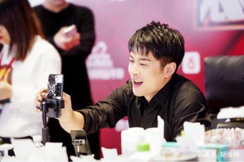 辛巴与王海最新爆料,揭秘行业黑幕，真相令人震惊！